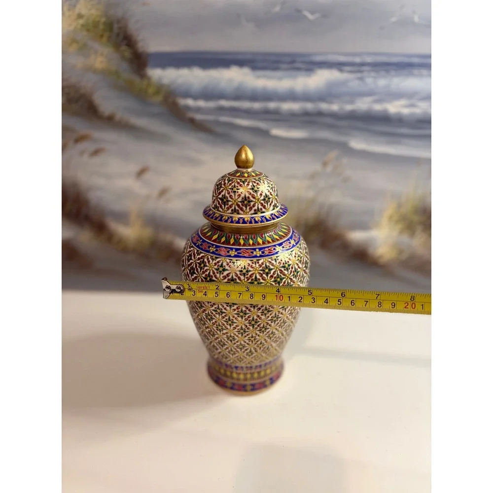 Thai Benjarong Porcelain Ginger Jar Hand Painted Gold Enamel Lidded Urn 9